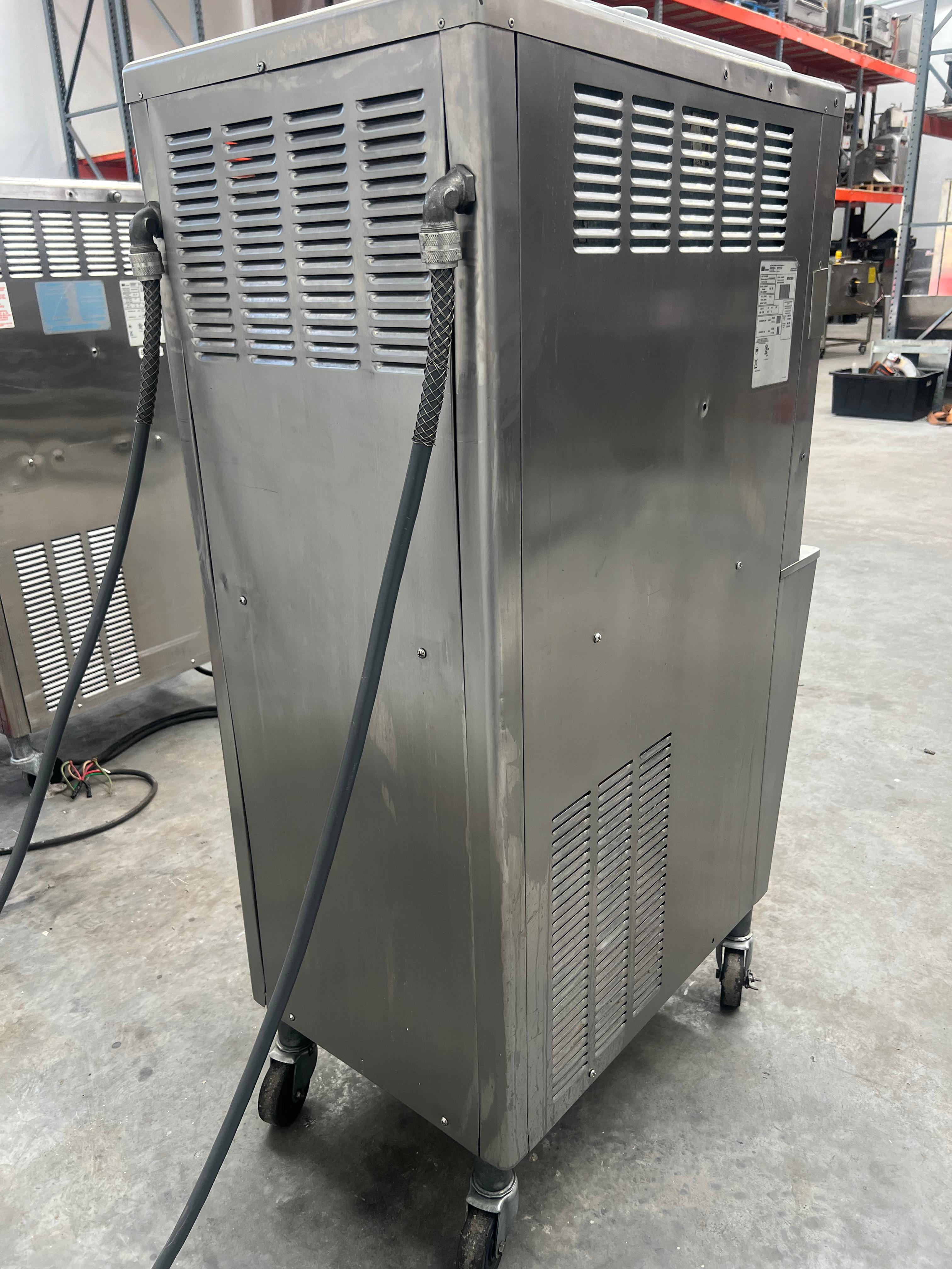 Maquina de Helado Suave Taylor 794-33 (trifásica)