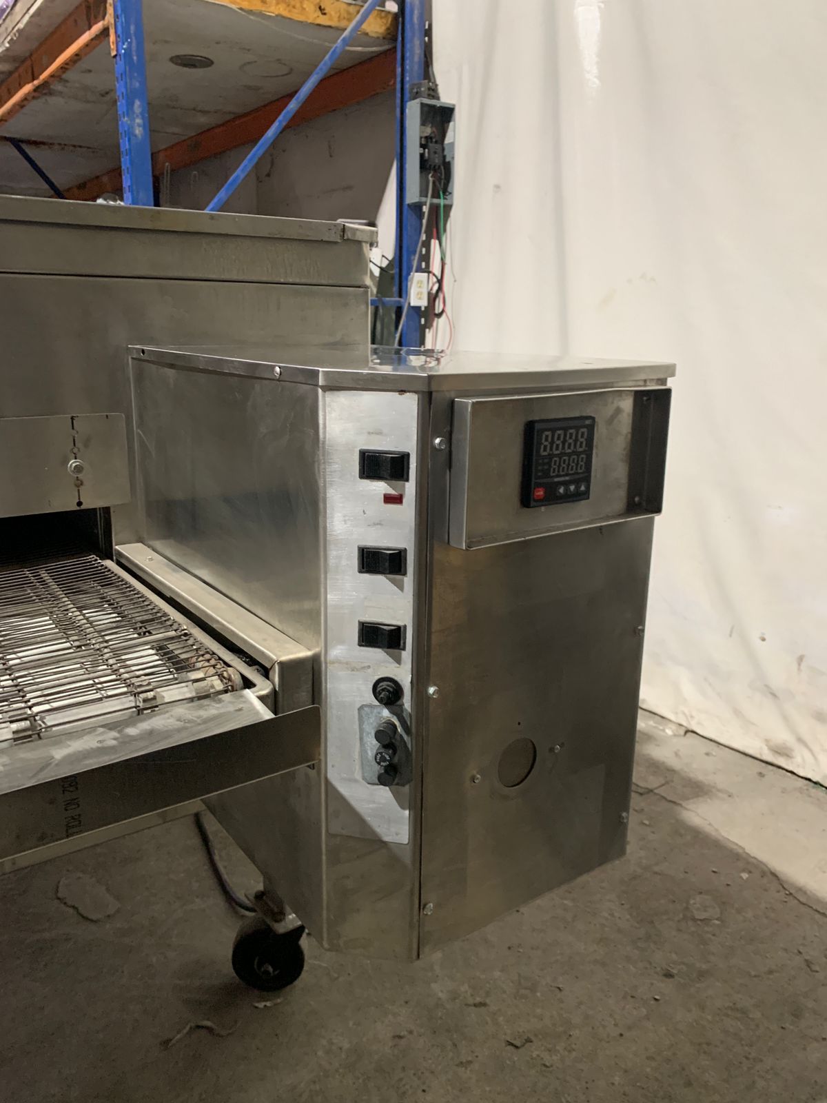 Horno de Banda 32 Pulgadas Lincoln 1000 (Reacondicionado)