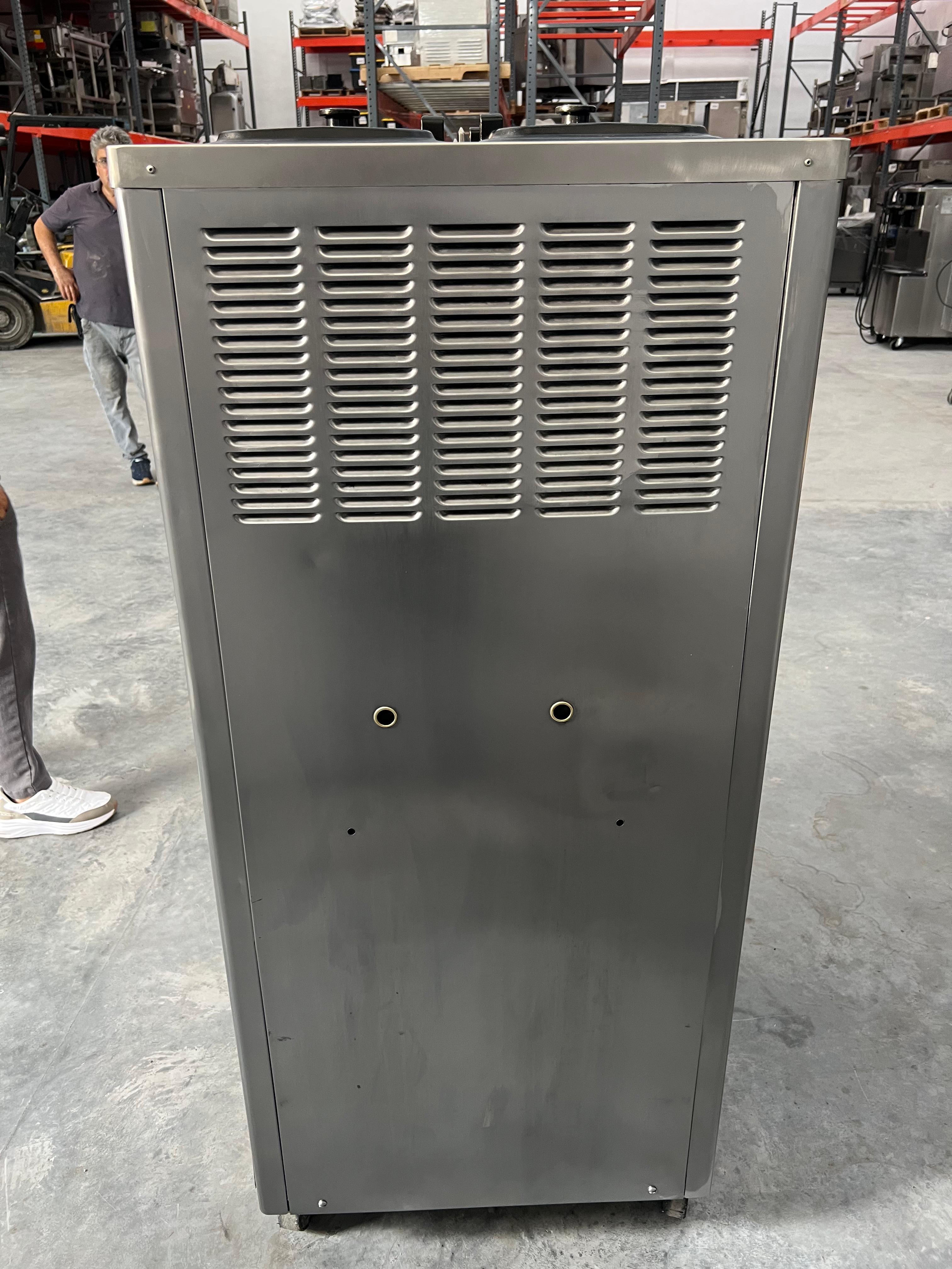 Máquina de Helado Taylor C713 (monofásica) (aire) (Reacondicionado)