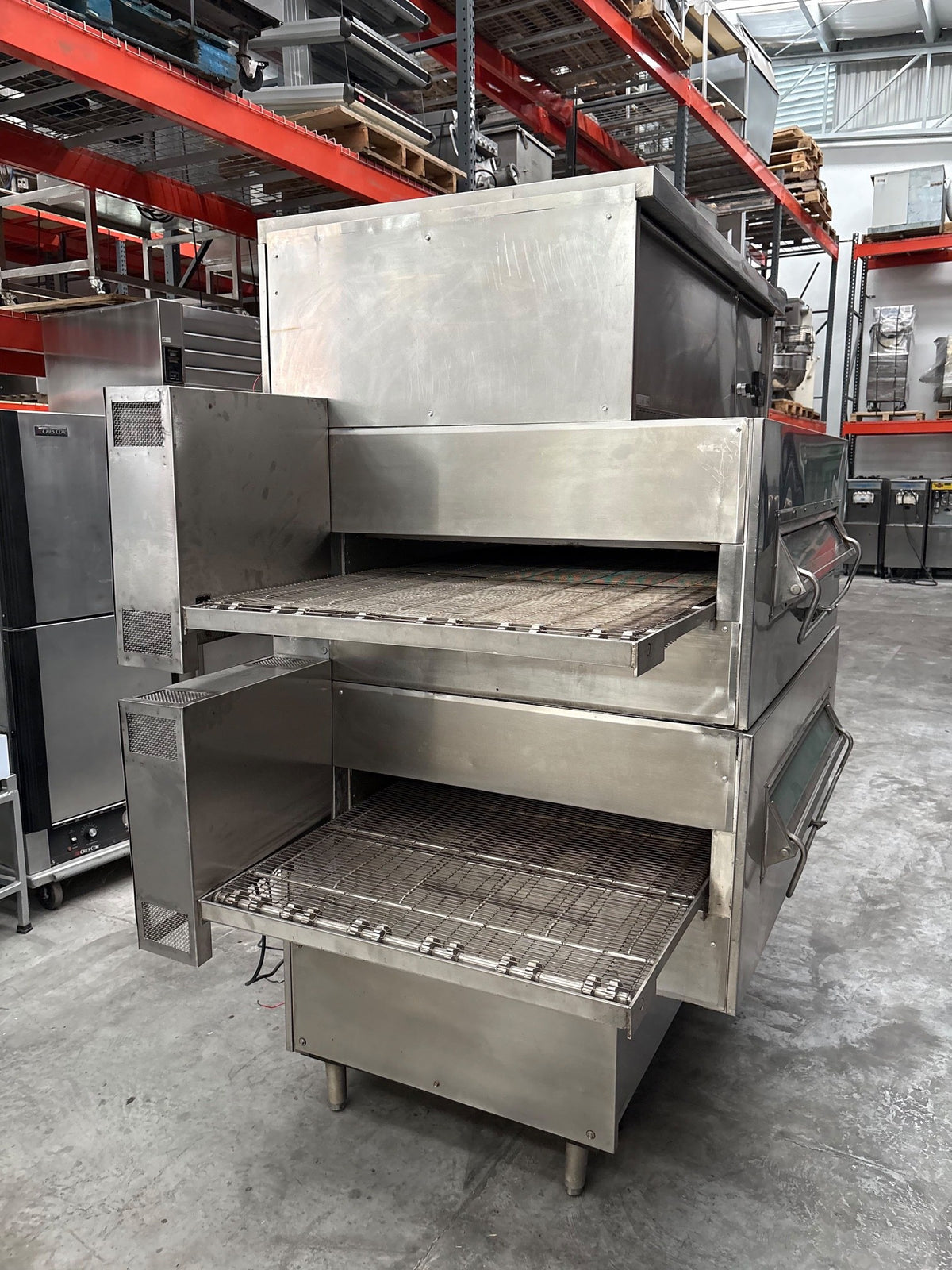 Horno de Banda 32 Pulgadas Middleby Marshall PS360G (Reacondicionado) · vista de tres cuartos